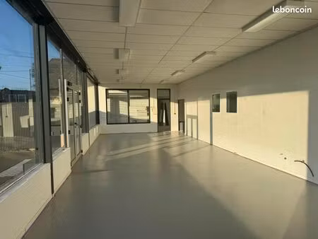 local industriel 422 m²