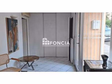 local commercial 37 m² – hyper centre de hyères – rare à la vente