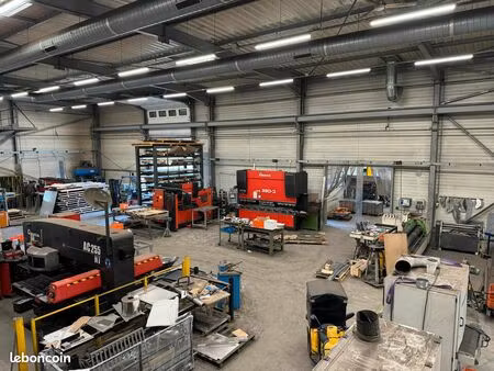 local d'activité 1 200 m²