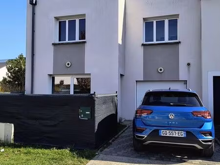 maison 117m2  5 pièces  climatisation et jardin