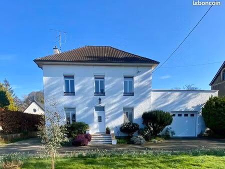 maison individuelle avec dépendance