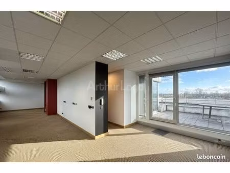 bureaux 1 175 m²