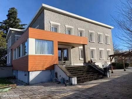 maison à la campagne