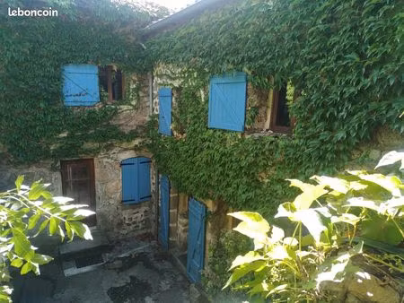 maison de hameau en pierre