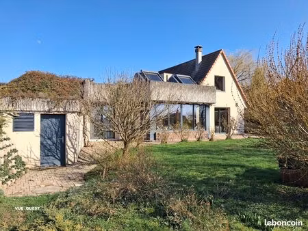 rare : maison d'architecte de 2006 sur grand terrain de 1780 m2