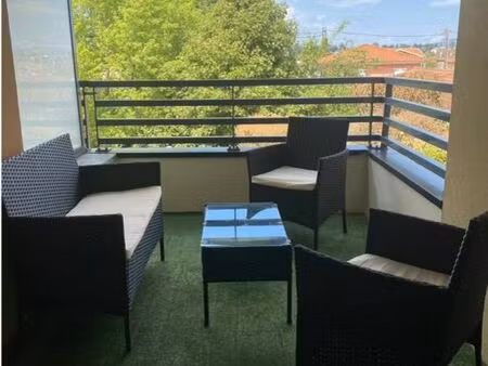 t2 spacieux et lumineux avec terrasse centre craponne