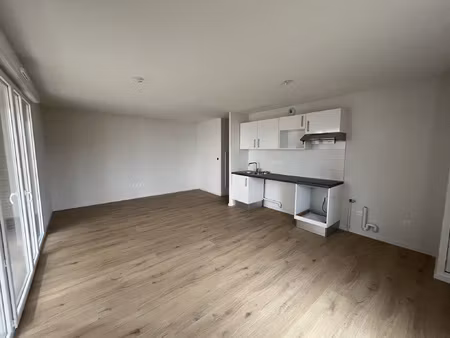 à louer superbe t4 neuf de 76 m2 avec terrasse pinsaguel