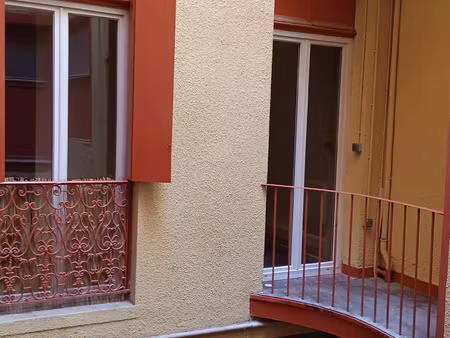 carmes- appartement type 2 de 37 m2 au calme - peu de lumière naturelle