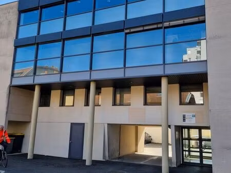 bureaux pmr centre-ville  140m²  avec parkings