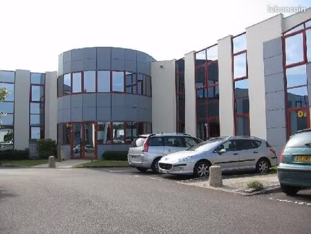 bureaux 115 m² saint gregoire