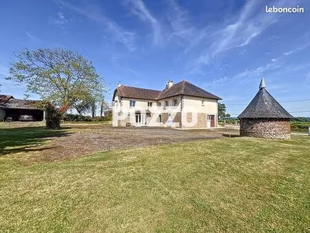 maison 10 pièces 196 m²