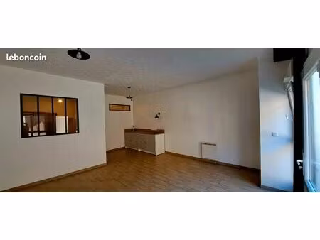 logement lumineux de 45m2 plain-pied en centre ville