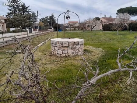 terrain 600 m² rians