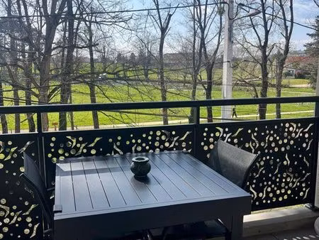 t4 lumineux avec vue exceptionnelle sur le parc