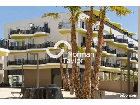 local bureaux 137 m²