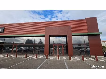 local 285m² à louer - emplacement idéal