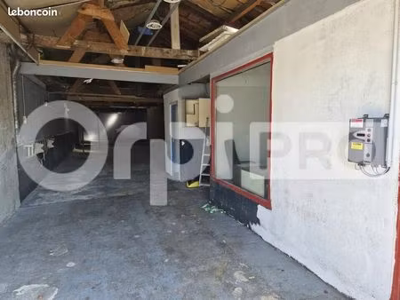 local d'activité 153 m²