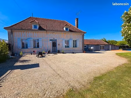 maison 7 pièces 250 m²