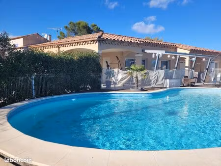 maison contemporaine 6 pièces – 133 m² avec piscine et garage – les matelles (10 min de mo