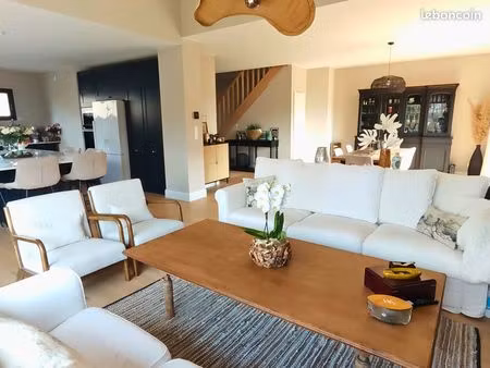 villa contemporaine neuve en semi plain pied