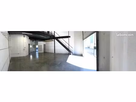 locaux d'activité + bureau de 120 m²