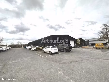 local d'activité 1 306 m²