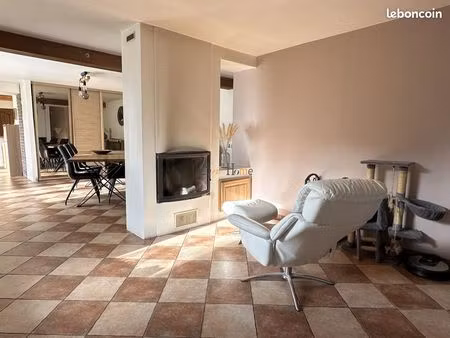 maison 5 pièces 158 m²