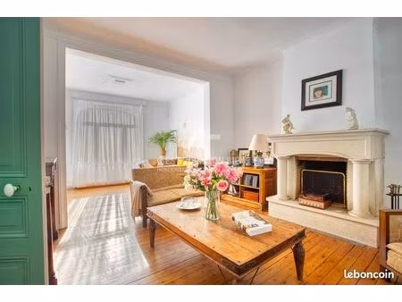 villa 10 pièces 245 m²