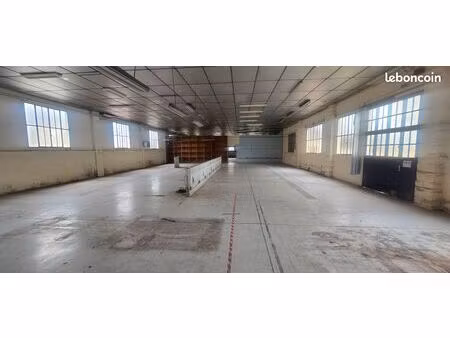 local 1300 m² jurancon