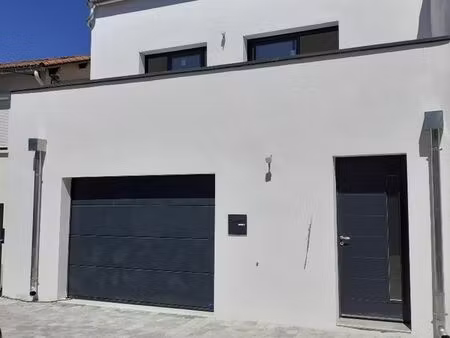 mauguio hyper centre  maison type 3  avec terrasse et garage