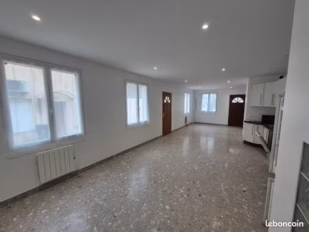 maison de 99m²  hyper-centre de romilly-sur-seine  4 chambres  refaite à neuf avec balcon 