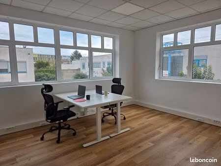 location bureaux équipés - 10 à 17 m² - rénovation neuve - proche métro jean jaurès