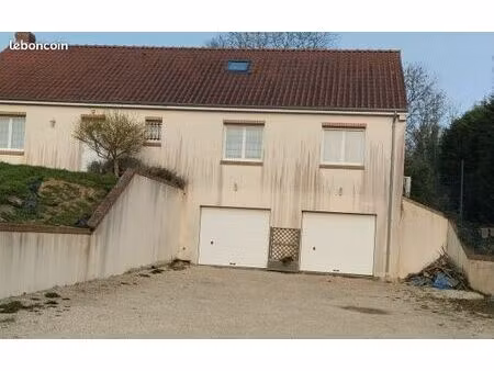 maison individuelle de 160 m² construite en 2006  située à monchy-le-preux
