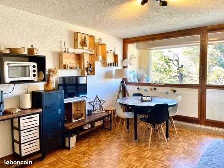 centre st lary-t2-4 pers  vue montagne