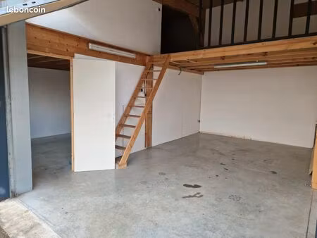 a louer bureaux stokage seignosse