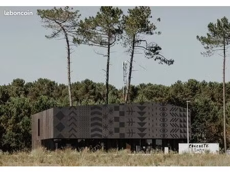 local commercial/bureaux/showroom à louer parc pédebert