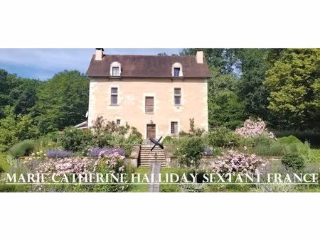 en vente maison 240 m² – 834 750 € |agonac