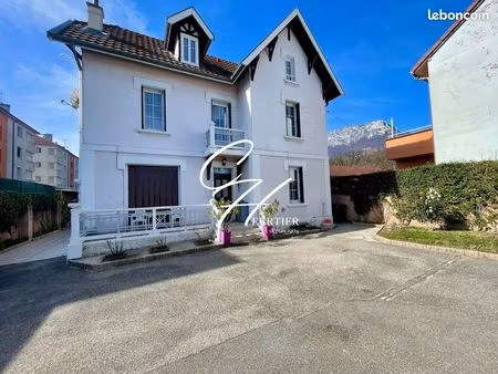 maison 7 pièces 169 m²