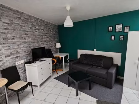 studio 25 m² meuble et equipe