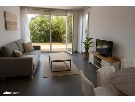 très bel appartement de 3 pièces avec terrasse et jardin privatif dans un quartier calme d