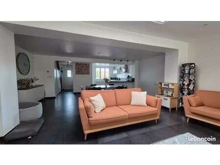 maison lumineuse rénovée avec soin en 2016