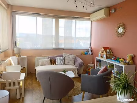 cabinet 22 m² à sous-louer – tassin-la-demi-lune (le phare)