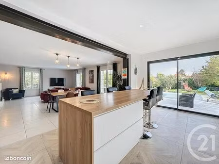 maison 6 pièces 200 m²