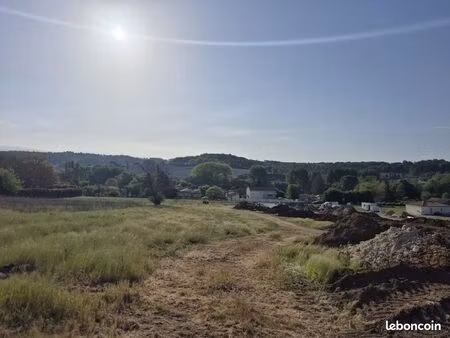 terrain 644 m² saint germain du salembre