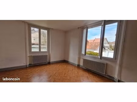 appartement 3 pièces 77 m²