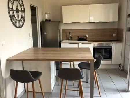 t3 meublé terrasse places parking