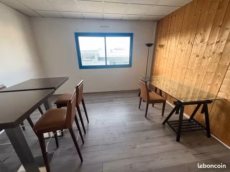 bureau a loué