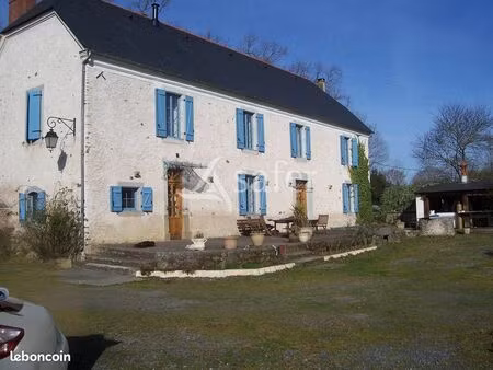 propriété 7 pièces 240 m²