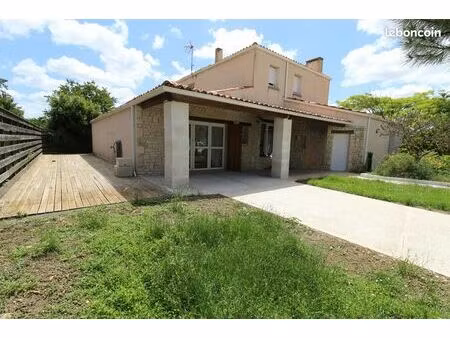 maison 8 pièces 235 m²