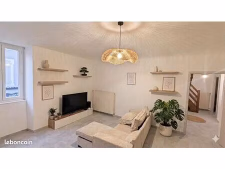 t5 neuf équipé de 90m² en duplex  centre-ville  cuisine intégrée  spacieux